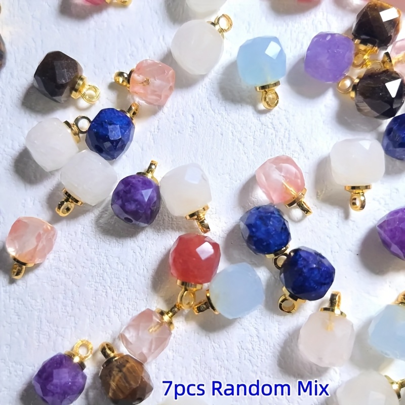 E-shop 7-teiliges -Anhänger-Charms - Mehrfarbige facettierte Perlen mit goldenfarbenen Abstandshaltern für Schmuckherstellung, Armbänder, Halsketten &