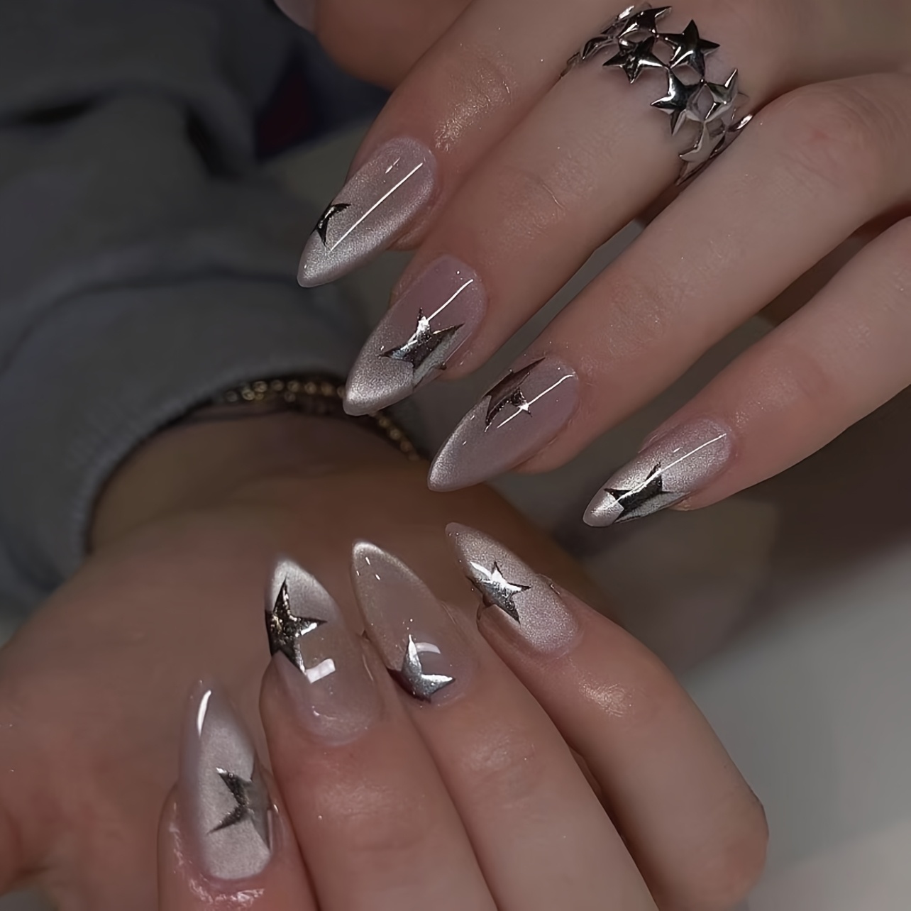 Sparkling Cat Eye Almond Nails With 3d Silvery Stars, Detachable And Reusable. Hot Nails