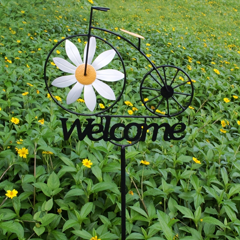 

1pc Outdoor Garden Daisy Wind Spinner Decoration, Metal Windmill Stake, Rustic Iron Daisy Plant Stake For Yard Lawn Decor, Welcoming Art Sculpture For Home Entryway With Ground Spike