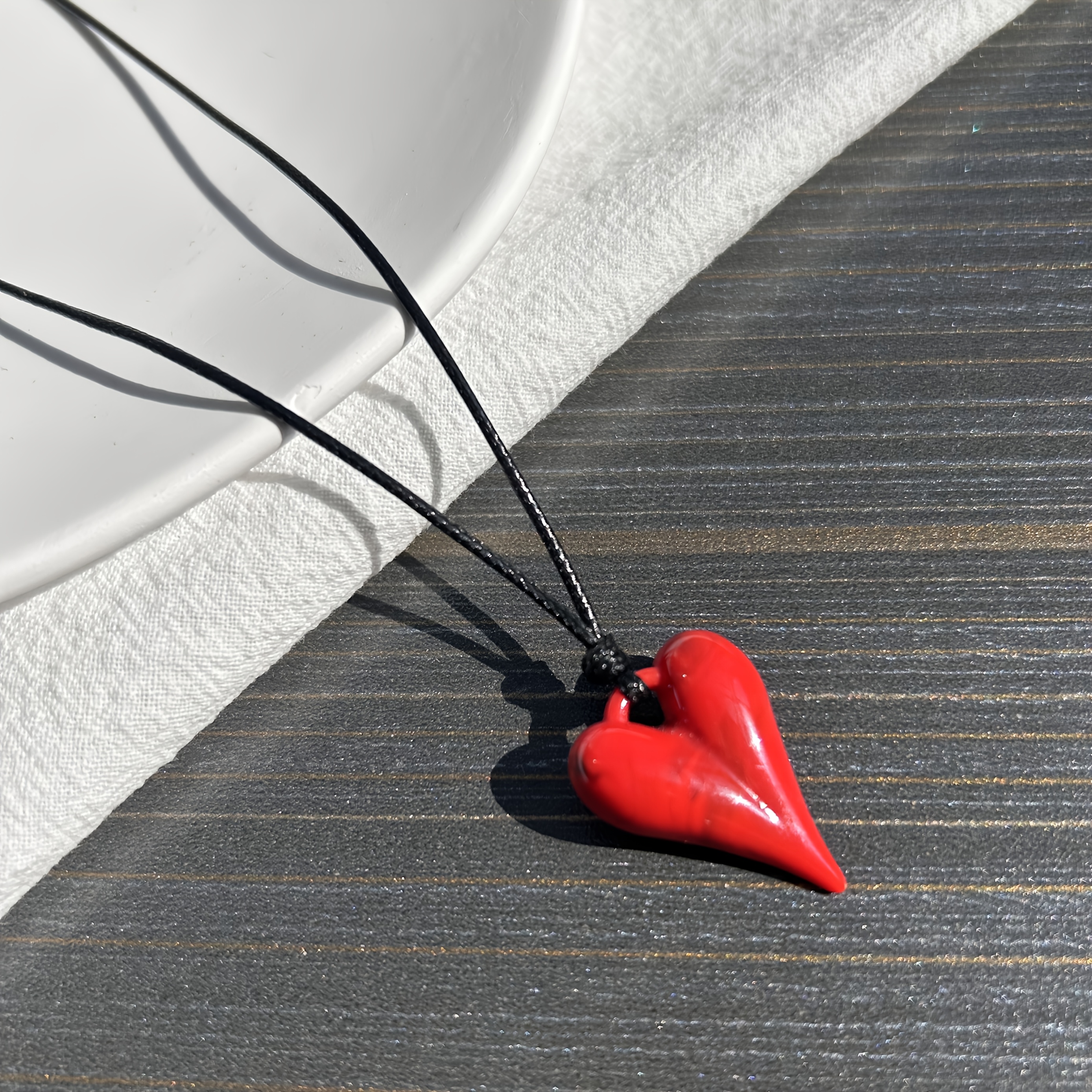 Y2K Resin Pointed Heart Pendant Necklace for Women