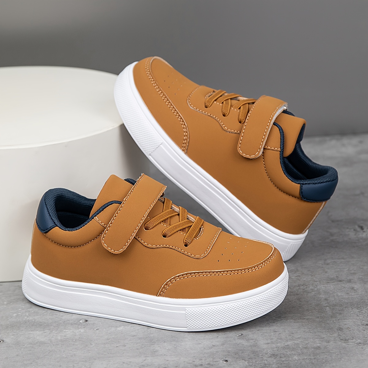 1 Par Zapatillas Bajas YAMEPP para Niños - Ligeras, Transpirables y de Sintético con Cierre Ajustable de, Suela Antideslizante de EVA y Detalles de Costuras Duraderas para Niños y Niñas, Zapatos Casuales para Senderismo al Aire Libre para Todas las Estaciones, Zapatillas de Senderismo para Niños, Calzado Infantil, Calzado Deportivo Infantil, Calzado de Ajuste Seguro, Zapato para Niño, Zapatilla para Niño, Zapato Escolar para Niño, Patines para Niña, Zapatillas para Niños, Zapatilla/entrenador