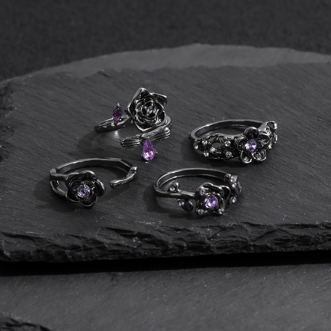 Image of 4pcs Gun Black Rhinestone Ring Set - Gunmetal Plated Rhinestone-studded Stackable Rings Suitable For, Daily Wear & Vacation, Elegant Gun Black