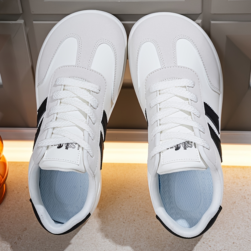 Women's Outdoor Cross-Training Sneakers with Wide Toe Box