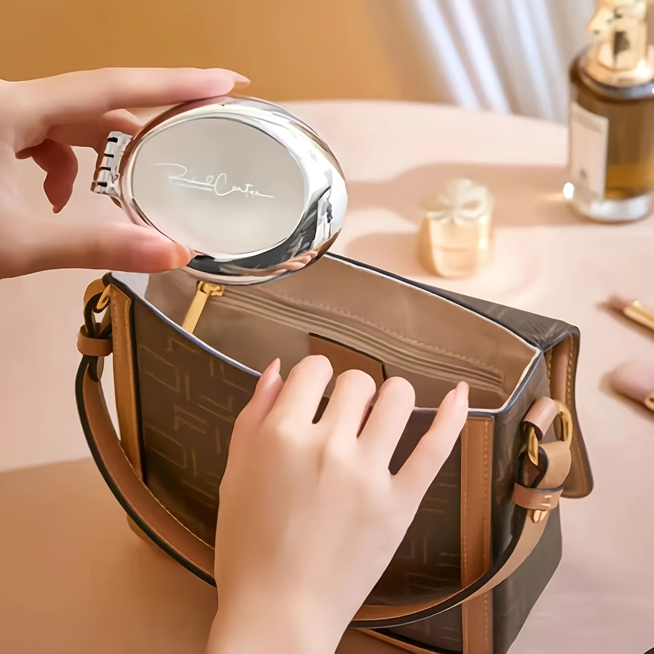 Luxury Electroplated Shiny Finish Foldable Mirror With Scalp-friendly Air Cushion Comb 2in 1 Portable Round Makeup Mirror For