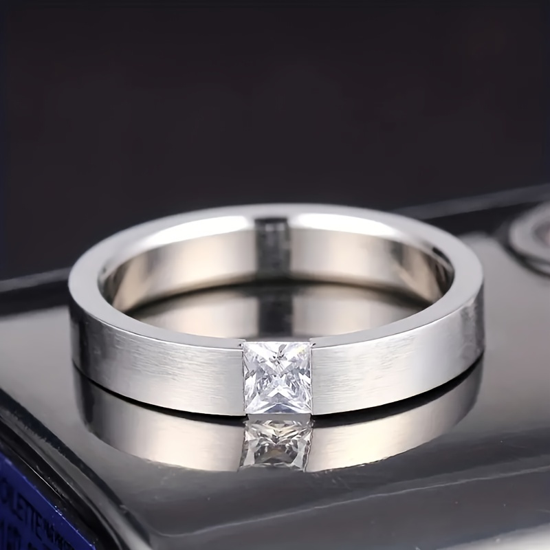 

1pc Bague élégante en acier inoxydable avec strass, idéale pour un usage quotidien