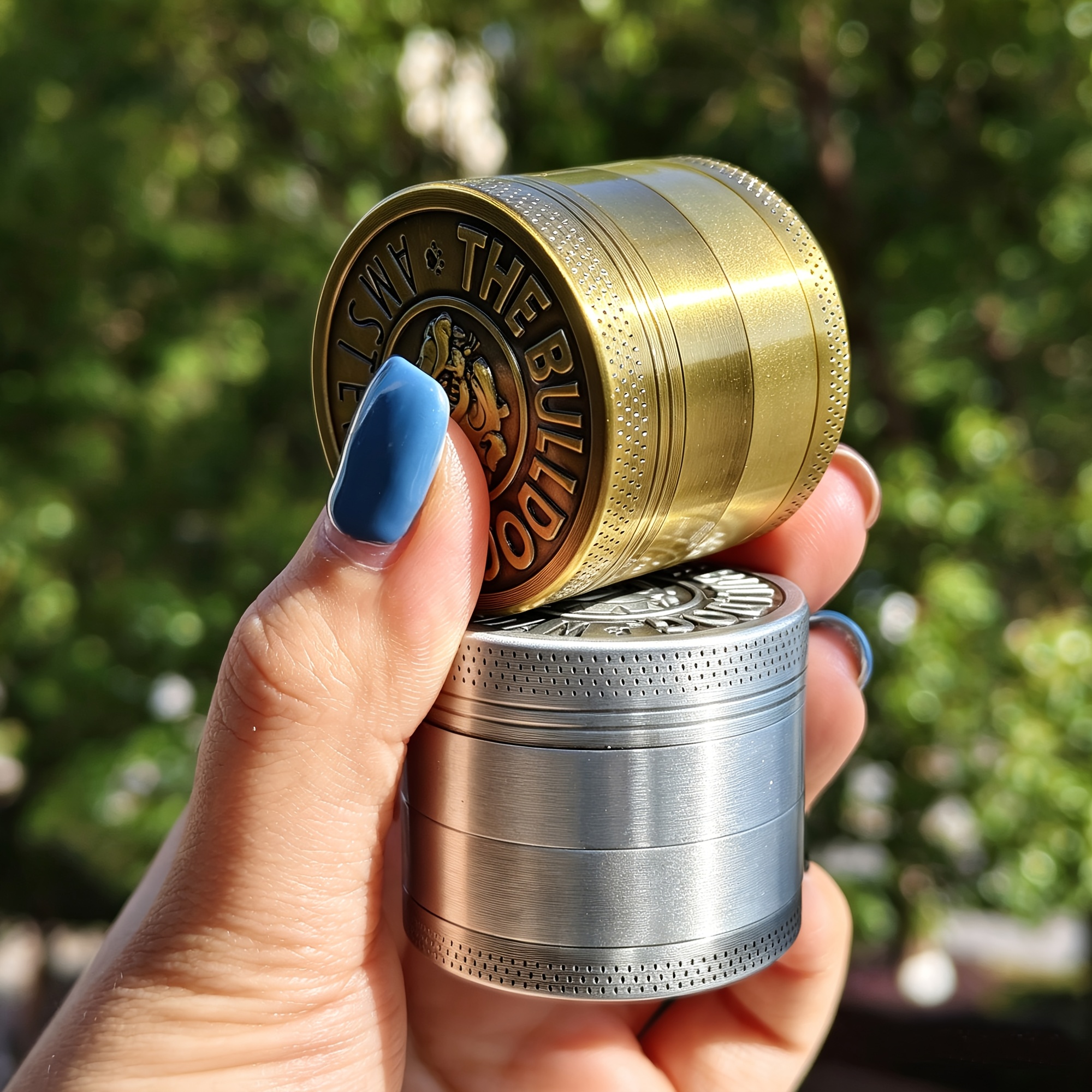 New 40MM Cartoon Dog * Grinder, Mini Portable Pocket Grinder, Cigarette  Crusher, Suitable for Hand-Rolled Smokers, Essential Portable Mini Grinder  for Going Out, Two Colors * from