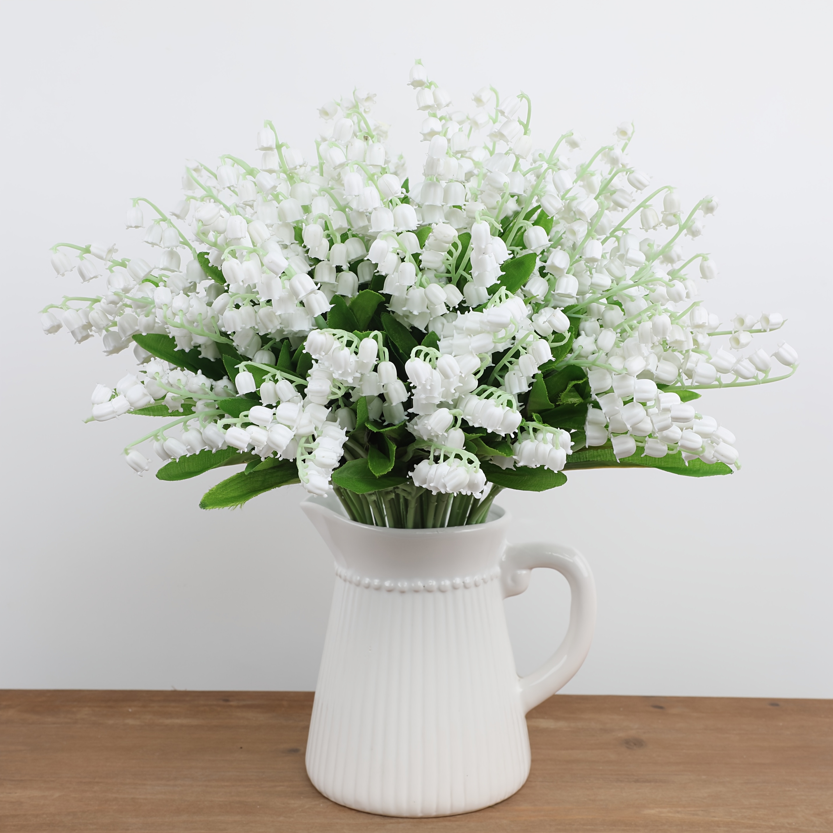 Image of 18pcs Artificial - Realistic White And Of The Valley, With Starry Filling, Lifelike Flowers, Suitable For Weddings, Homes, Christmas, Valentine's Day, And Desktop Decoration