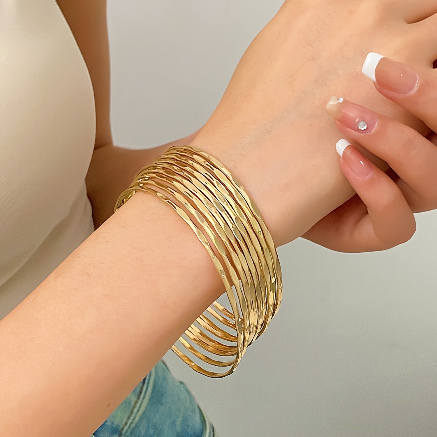 

9-piece Women's Golden Multi Layered Bracelet Set With Temperament Alloy Geometric