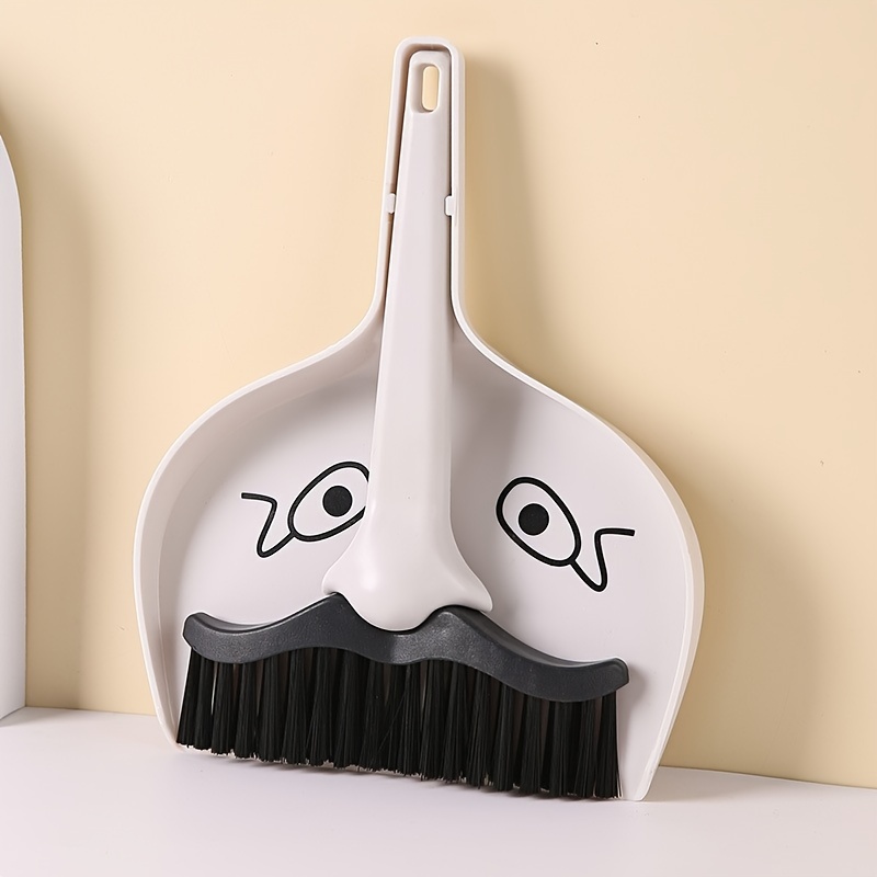 1 set mini desktop broom and dustpan set small broom two piece set keyboard cleaning brush Product details 0