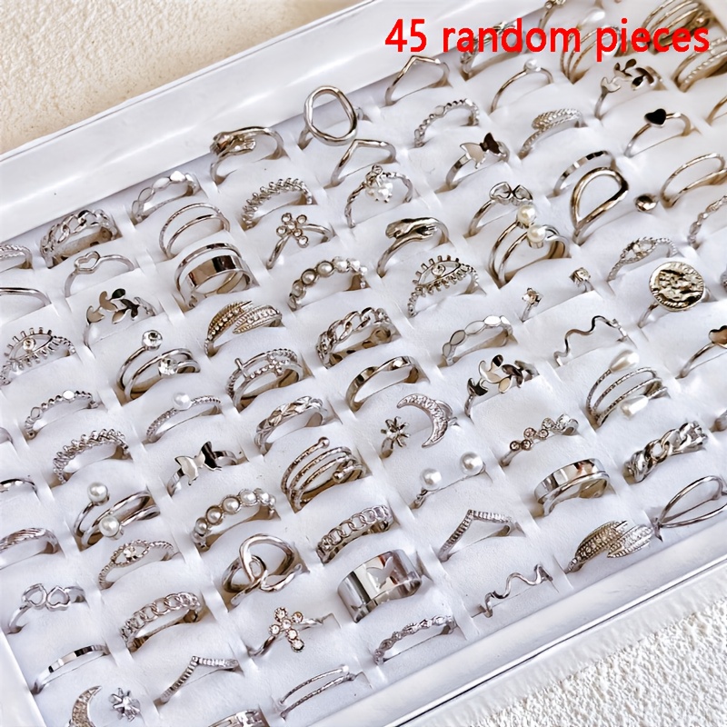 E-shop 45-teiliges modisches, elegantes Damenring-Set mit Schmetterling, Liebe, Herz-Elementen, hohlem, mehrfach geformtem Design, erschwingliches Set,