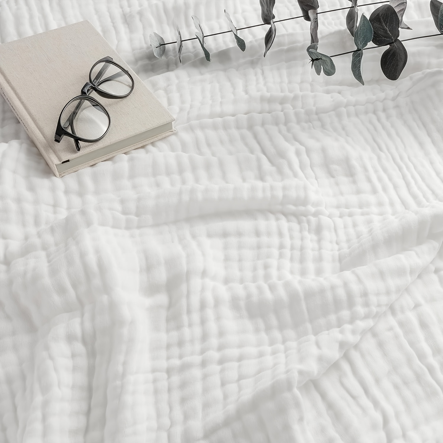 Multi-functional Gauze Blanket Suitable For Occasions, Soft, Skin-friendly, And Easy To Clean. A Casual Cover Blanket Measuring 150×200cm, Any Irritants