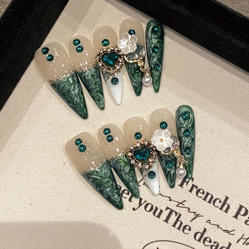 

Luxurious 10-piece Handcrafted Emerald -on Nails - Drop Shape Long With Sparkling Diamonds, Glossy Heart And Glitter Design, French Manicure Style For Parties And Dates, Storage Box Included