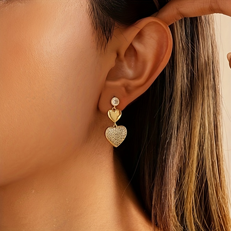 Image of A Pair Of Sweet And Elegant Copper-set Synthetic Synthetic Zirconia Heart-shaped Pendant Earrings, Perfect For Women' Wear And Dates, A Gift For Her
