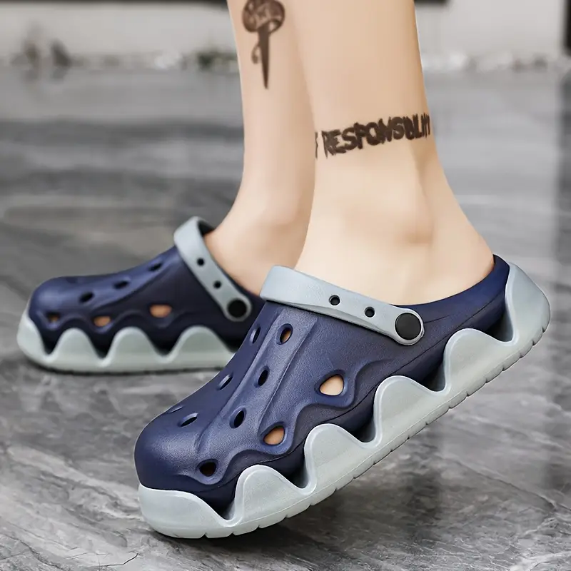 2025 summer new thick soled breathable non slip beach sandals stylish and water draining casual flip flops Product details 7