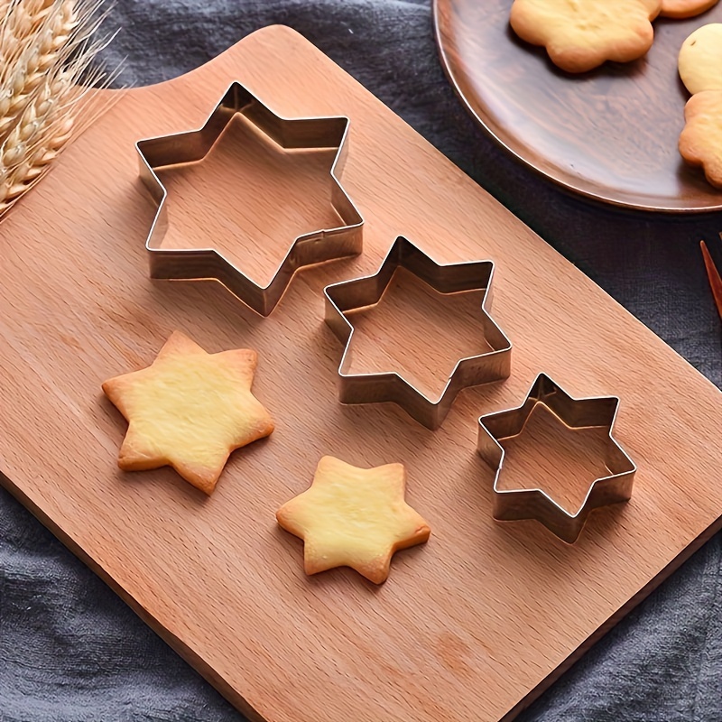 [Biscuit Mold Set] 12pcs Stainless Steel Biscuit Mold Flower Shaped Circular Heart-shaped Star Shaped Biscuit Set for Kitchen Baking Tools Of Cakes, Vegetables, Sandwiches, Fruits, Candies, Biscuits, Birthday Parties, Holiday Celebrations, Baking Supplies
