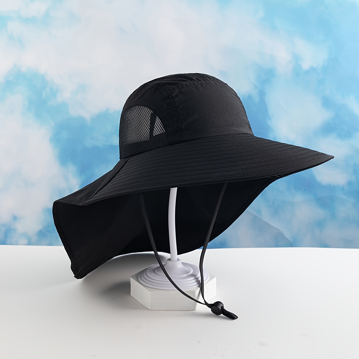Sporty Breathable Mesh Wide Brim Bucket Hat With Adjustable Strap