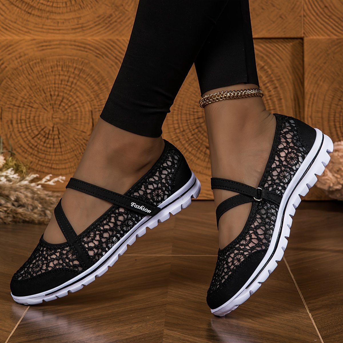 Image of Summer Mid-age Soft-sole Comfortable Lightweight Mommy Shoes Breathable Casual All-match Fashion Elderly Shoes, Women Shoes, Sneakers