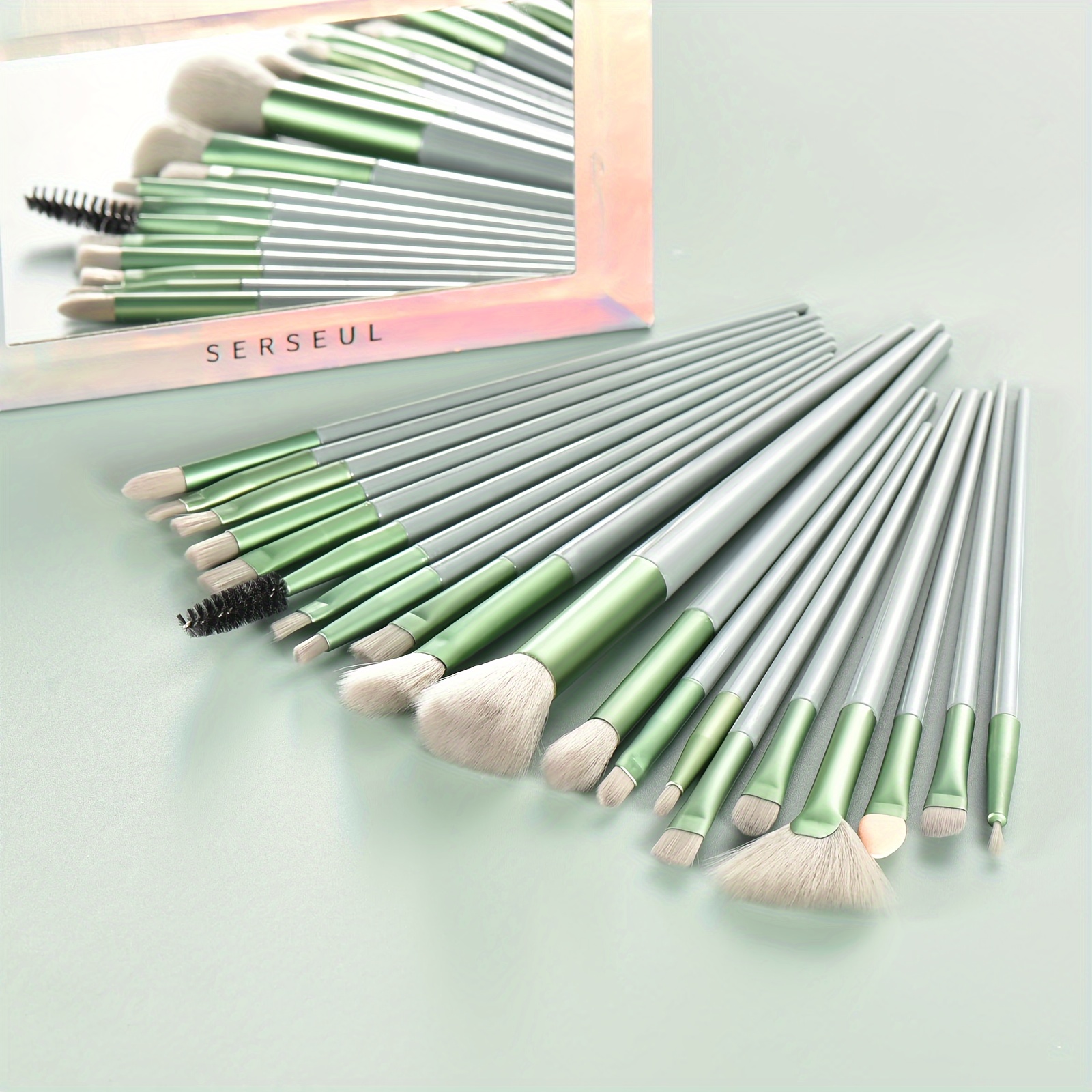 

20-piece Green Makeup Brush Set Professional Cosmetics Tools - Oval Brushes, Nylon Bristles, Abs Handle For Types - Includes Concealer, Eyeshadow, Lip, Eyebrow & Fan Brushes With Storage Pouch