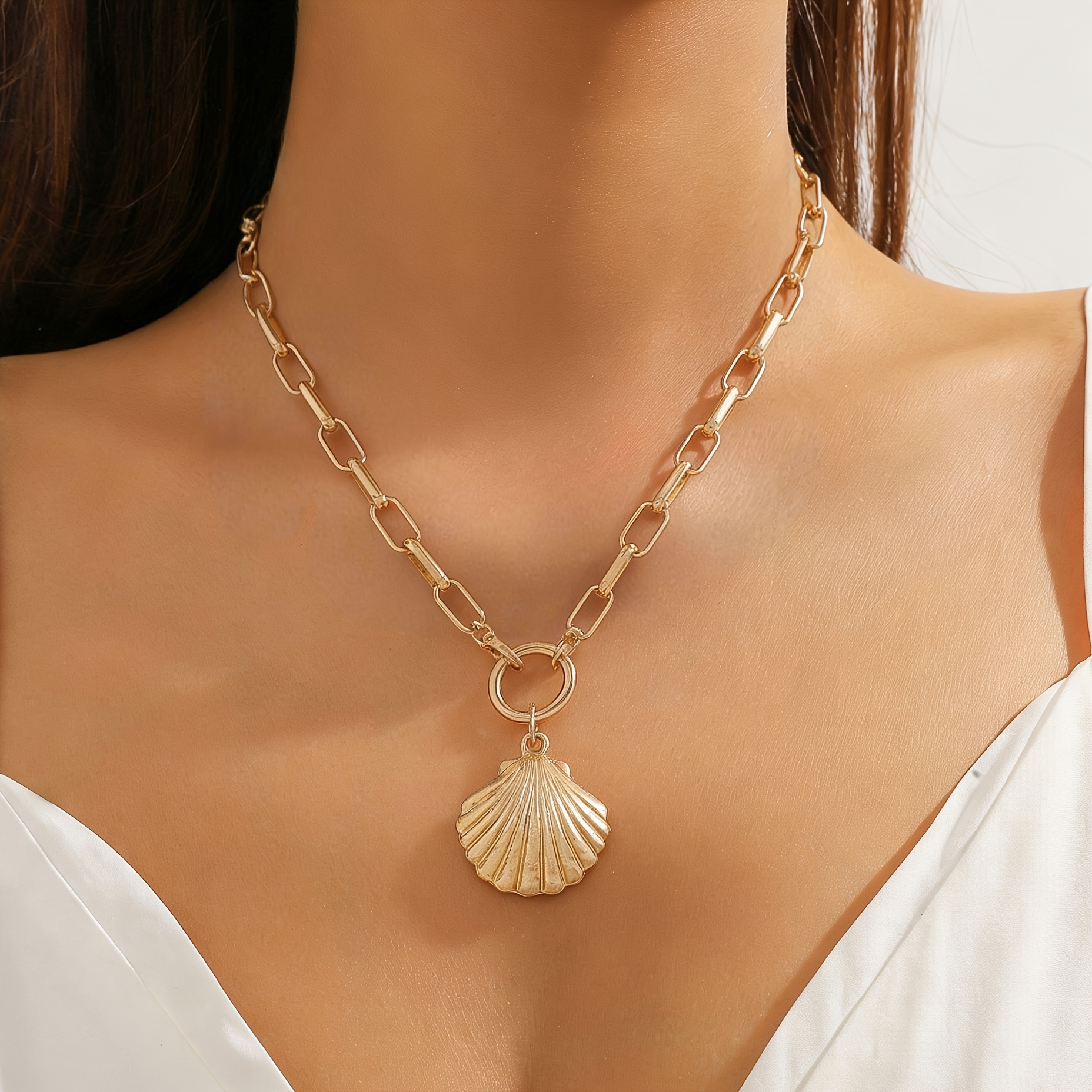 TEMU 1pc Easy Beach Seashell All-match Summer Dress Pendant Accessory