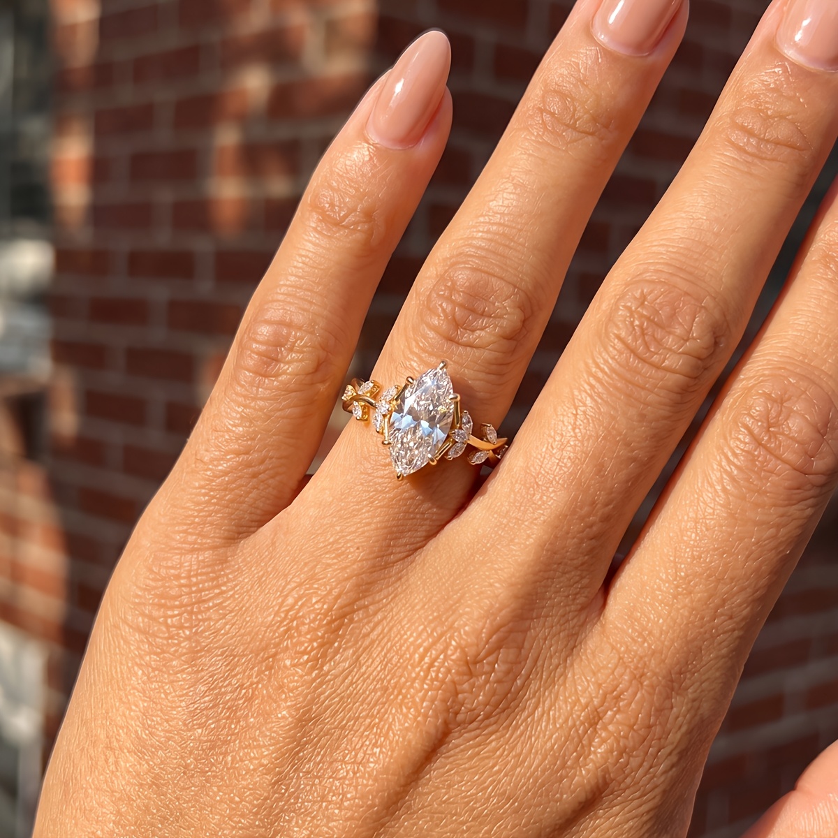 Women's Leaf and Vine Ring, Exquisite Elegant Design