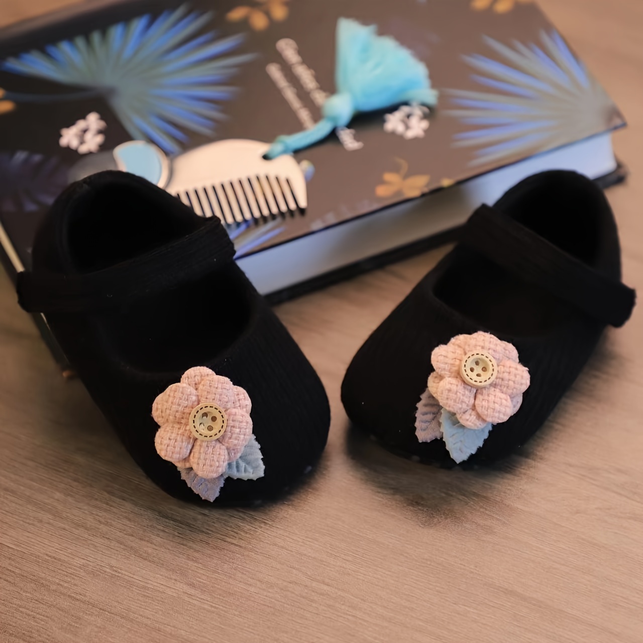 0-6 Months Baby Girl Princess Shoes Soft Sole Breathable Girls Princess Flat Shoes Spring and Summer Baby Shoes Newborn Shoes Step-in Shoes
