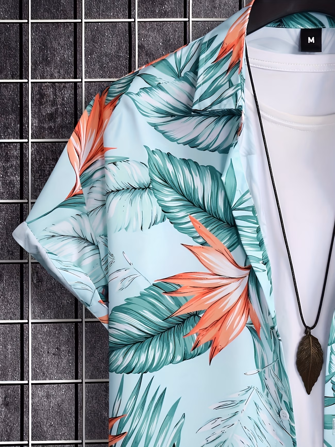 ensemble dété hawaïen avec short de plage et chemise à manches courtes imprimée 3