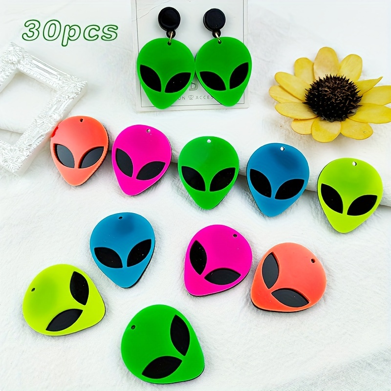 

30pcs 29*35mm Mixed Color Resin Surprise Alien Face Small Pendant, Diy Earring Keychain Decorative Pendant, Used For Bag Pendant Accessories Production Parts Supplies