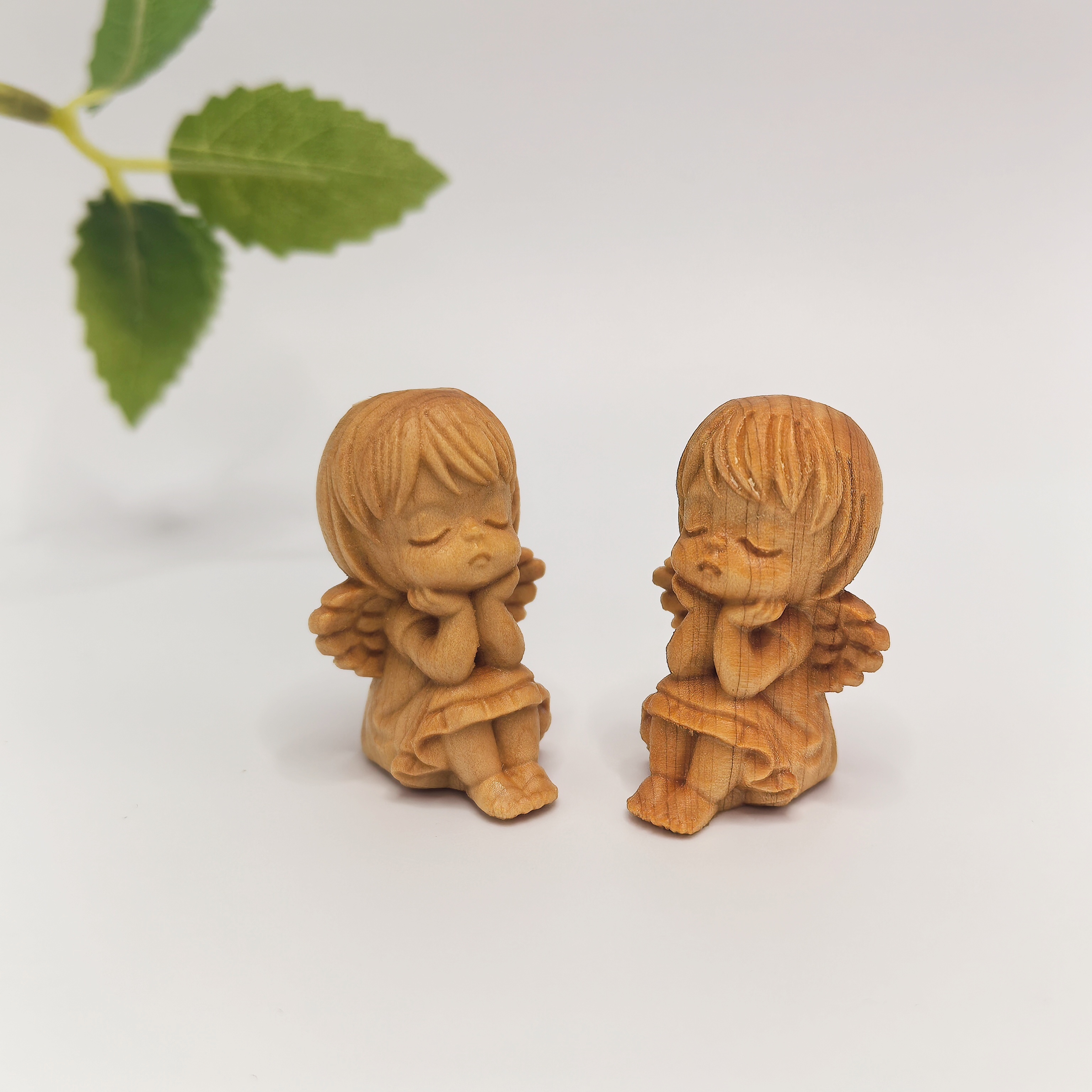 2pcs Natural Solid Wood Carved Little Ornaments, Decor, Cute Desktop Small Decorations, Jewelry, Hanging Pendant, Magical Gift