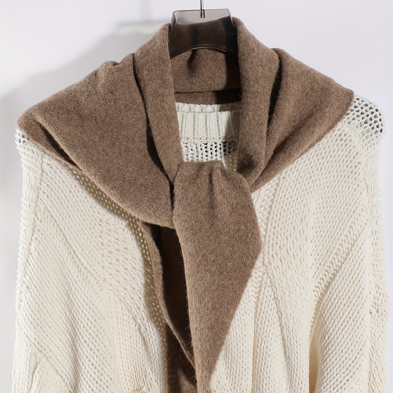 Image of 1pc Women's Casual Fashion Solid Triangle Scarf Shawl For Dating, Shopping, And Daily Wear