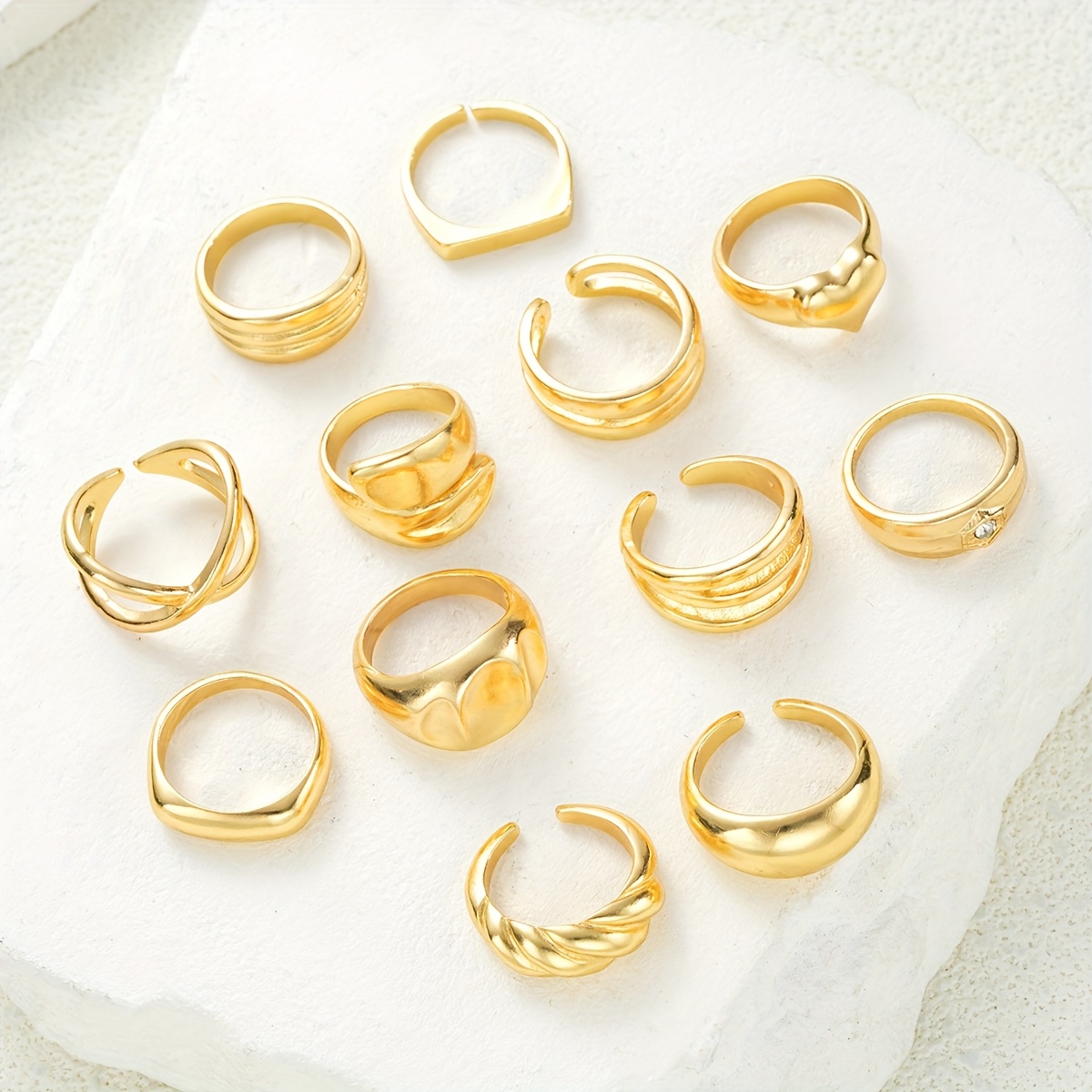 E-shop modisches Damen-Ringset mit breitem Klobige, minimalistische, unregelmäßige Linien, gekreuztes Herz, spiralförmige Ringe mit breitem für den ,