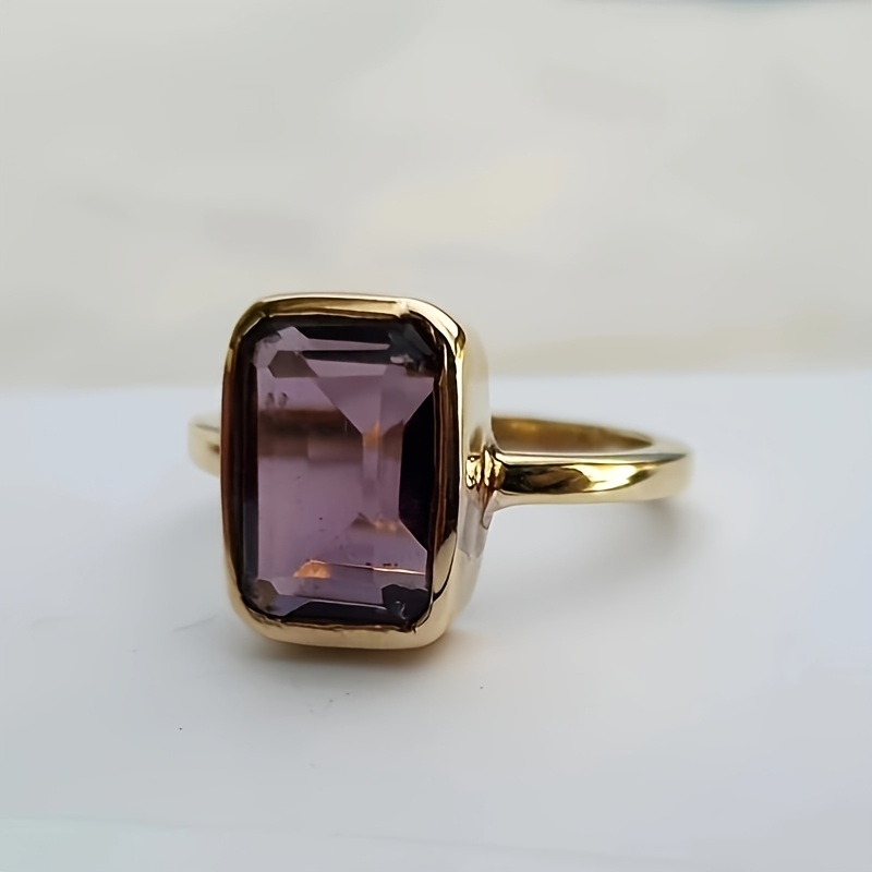 

Elegant Square-cut Purple Cubic Zirconia Ring For Women - Luxurious Golden-tone Setting, Ideal For Weddings & Parties, Perfect Valentine's Day Gift