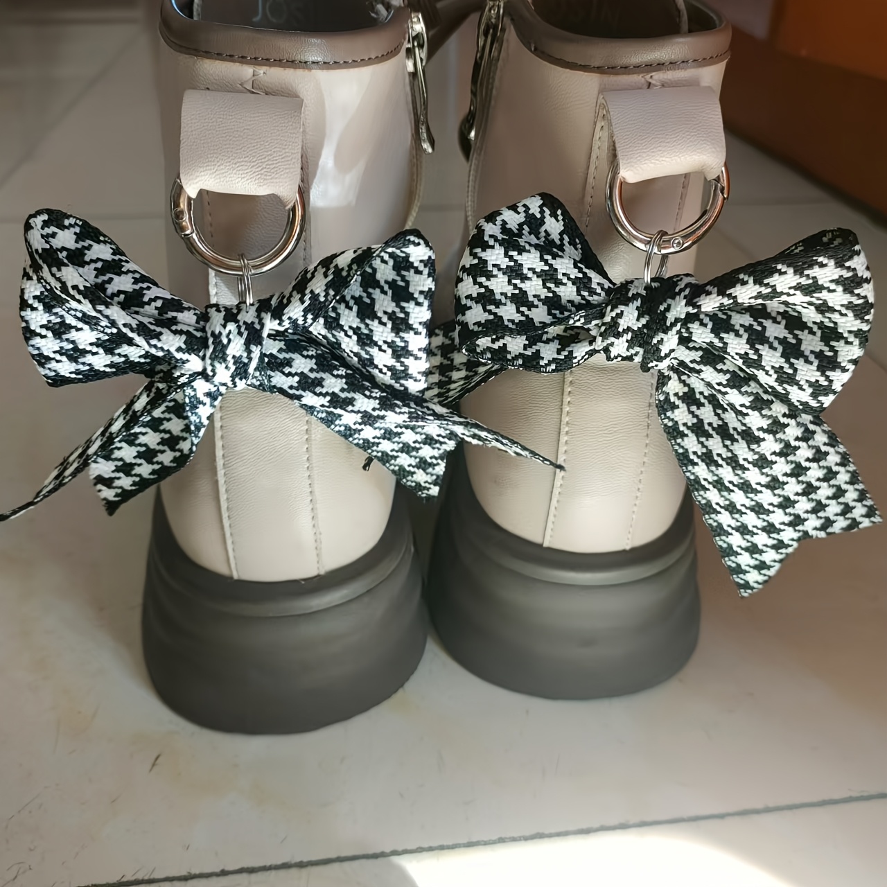 

2pcs Chic Black & White Satin Bow Shoe Charms With Alloy Twist Detail - Stylish Accessory For Boots & Sneakers, Footwear Accessory|fashionable Shoe Charms| Polyester Fiber