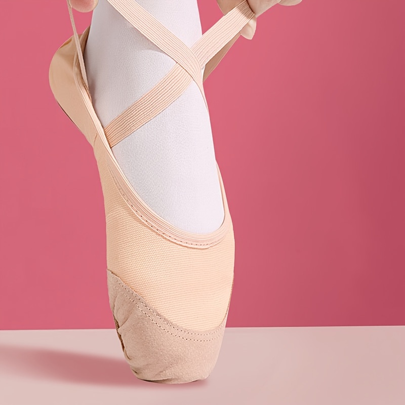 Children's Soft-Sole Dance Shoes, Kitten Paw Style Ballet Flats with No-Tie Design for Practice and Performance in Genuine Leather