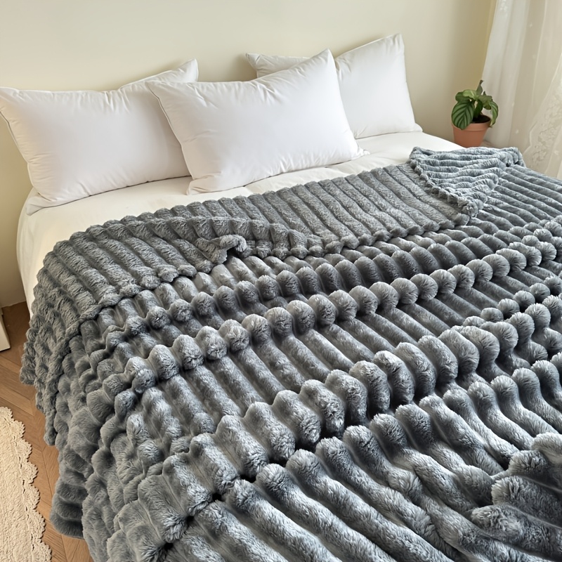Thickened Blanket, Soft and Comfortable Faux Rabbit Hair