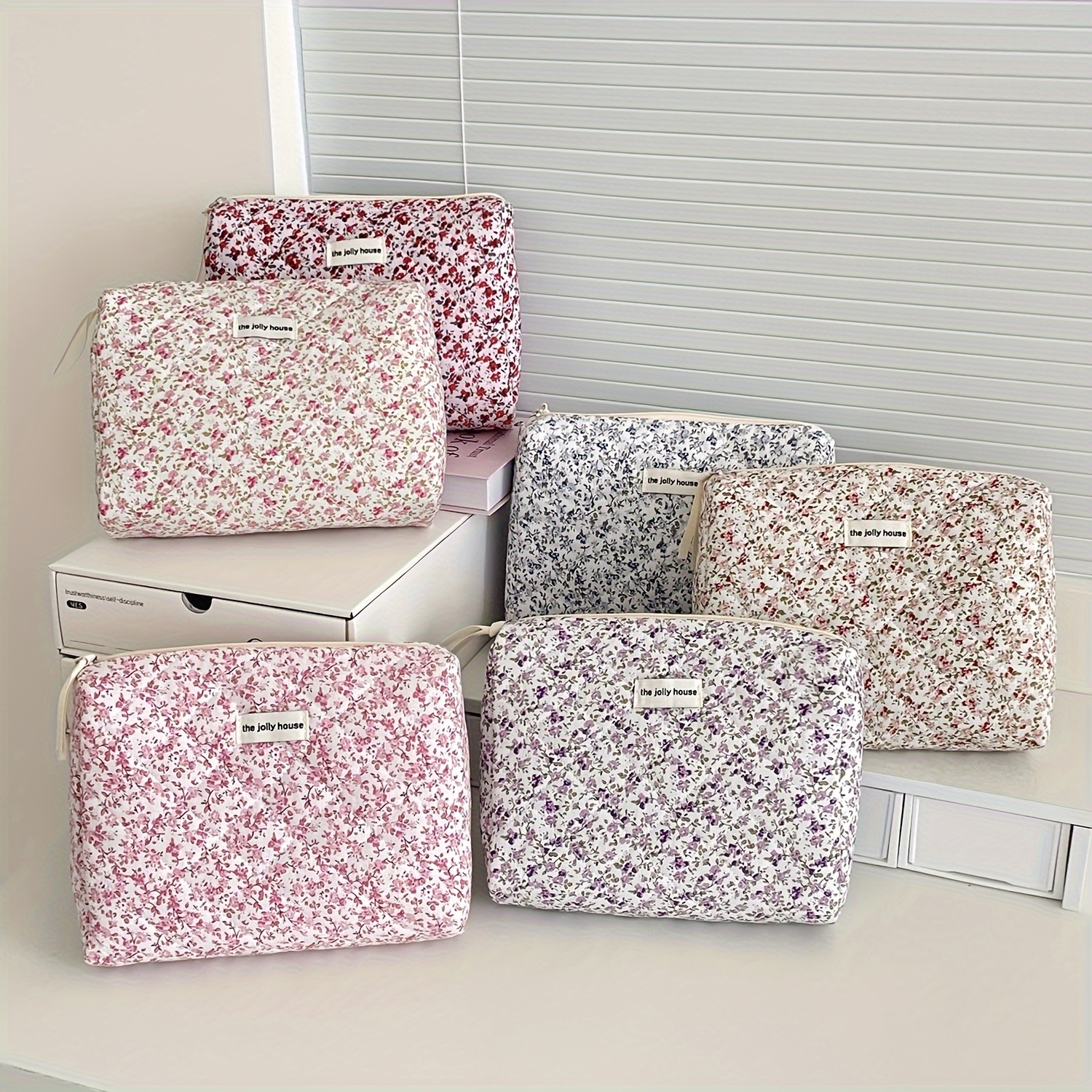 Kulturtasche Mit Blümchen-Muster – Große Kapazität, Gesteppt, Waschbar, Perfekt Für Reisen & Make-up