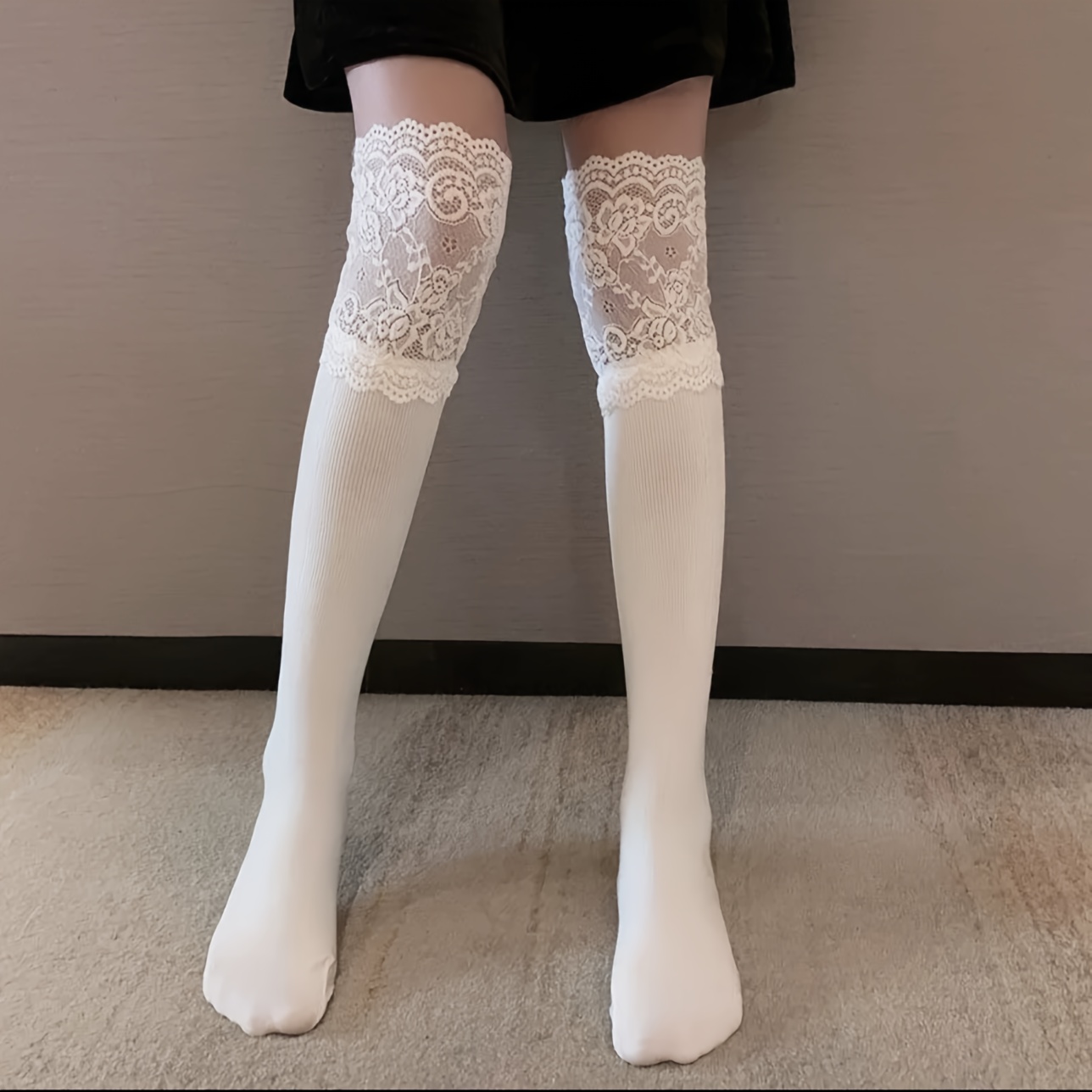 Image of 1 Pair Socks Women's Lace Trim Over-the-knee Socks Spring Autumn Casual Versatile Fashion Suitable For /adults Gifting And Daily Use