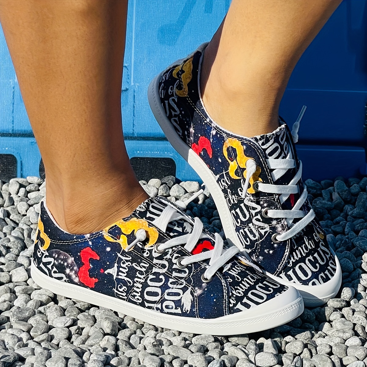 

Festive Halloween Sneakers: Cartoon Print, Lightweight, And Versatile For All Seasons