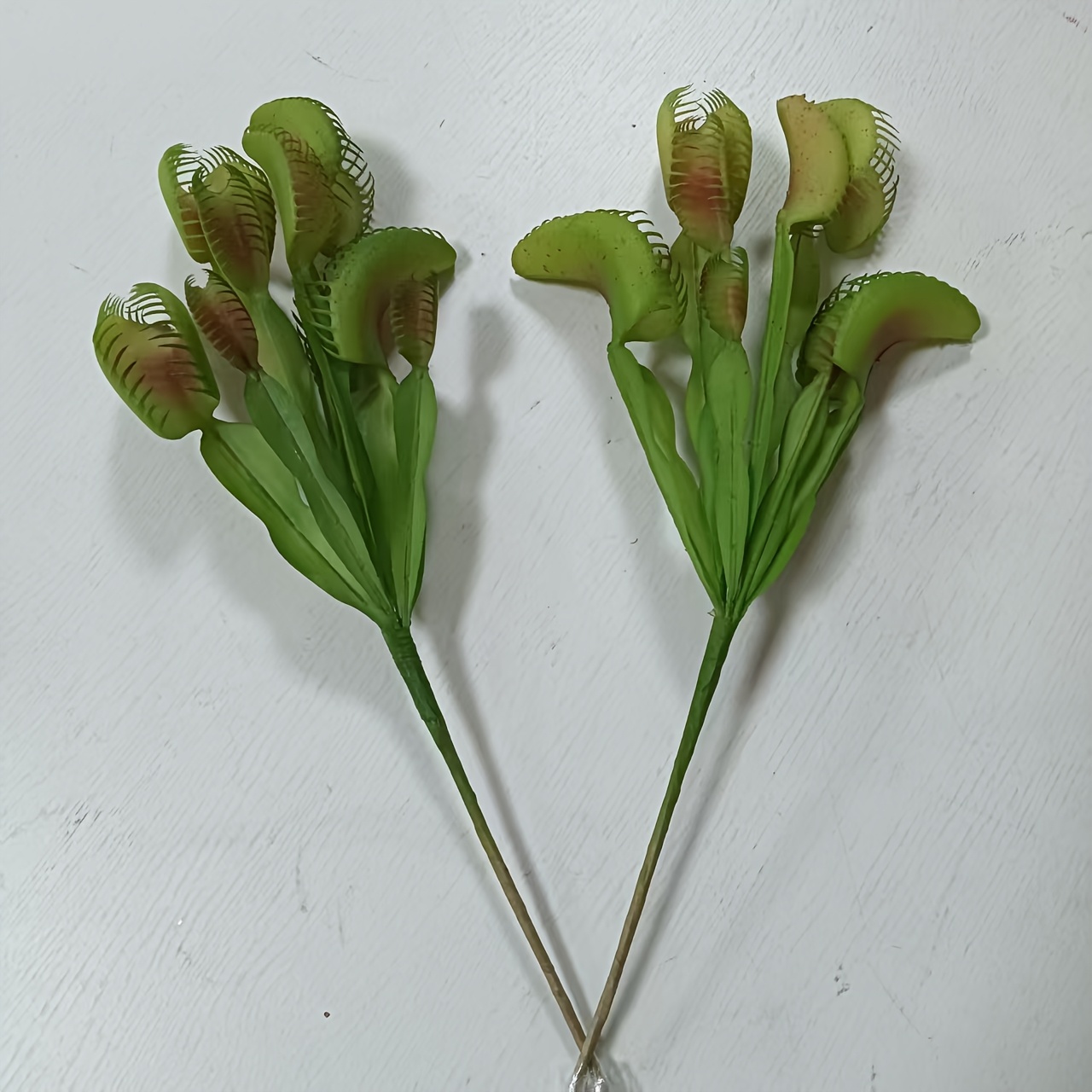 2pcs Realistic Plants With Snap-trapping Leaves - Carnivorous Venus For /office/ Decor, Low-maintenance Artificial Plants Suitable For & Display