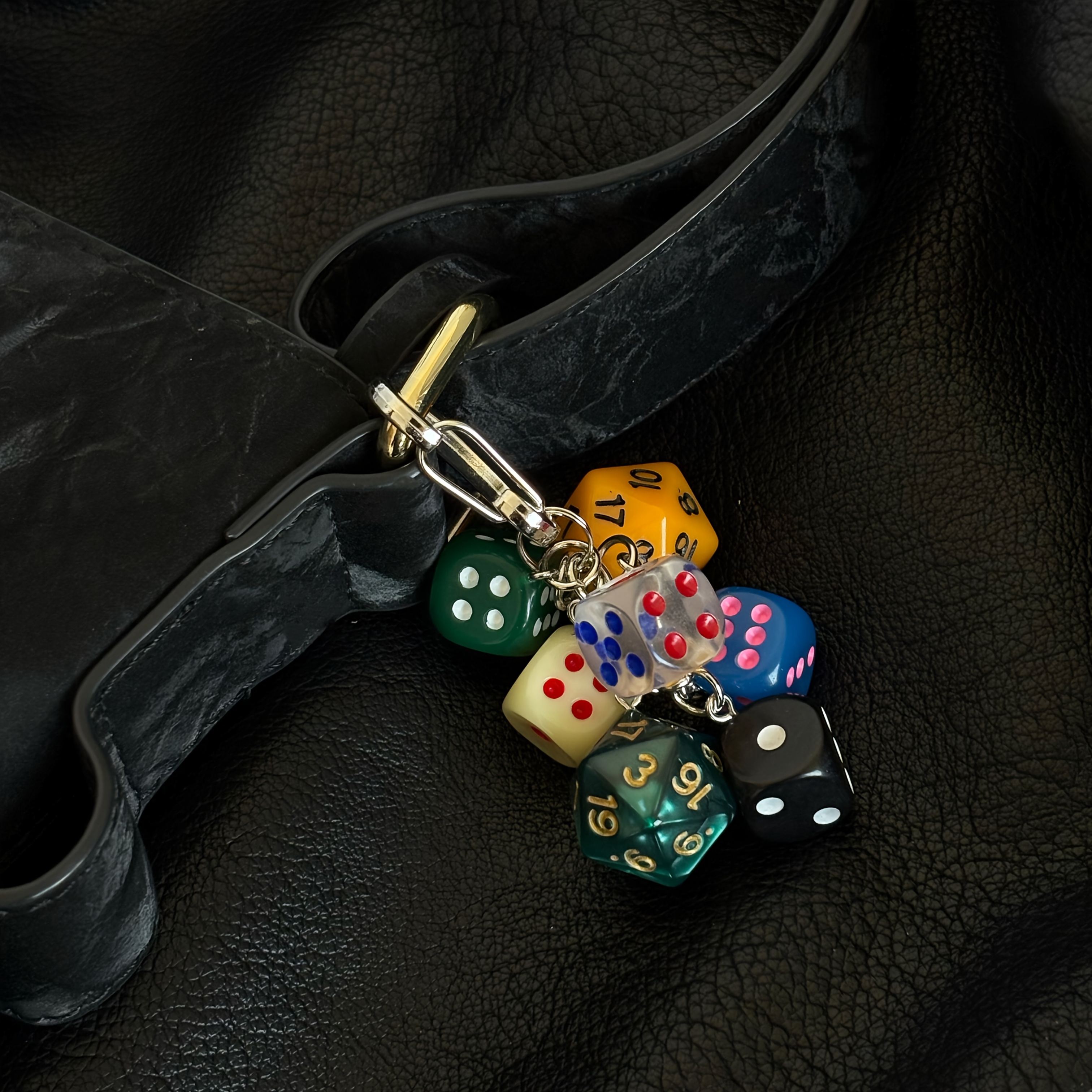 Vintage-Inspired Dice Keychain - Resin Pendant with Lobster Clasp, Perfect for Bags &amp; Backpacks - Unique Gift Idea