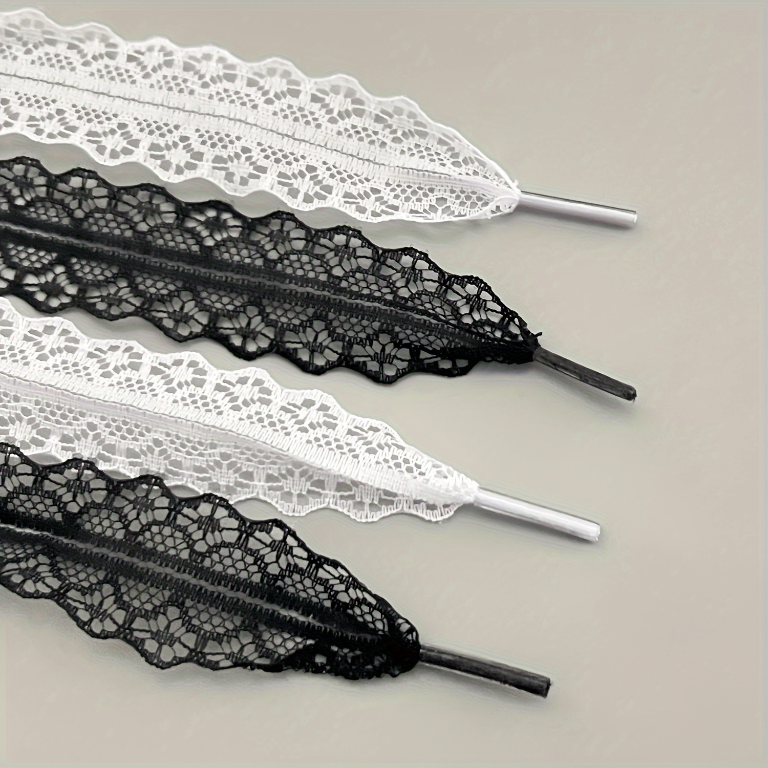 2pcs Lace Shoelaces, Black And White Two-color Lace Shoelaces