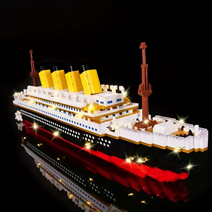 Adjustable 3800+-Piece Large Titanic Building Block Model