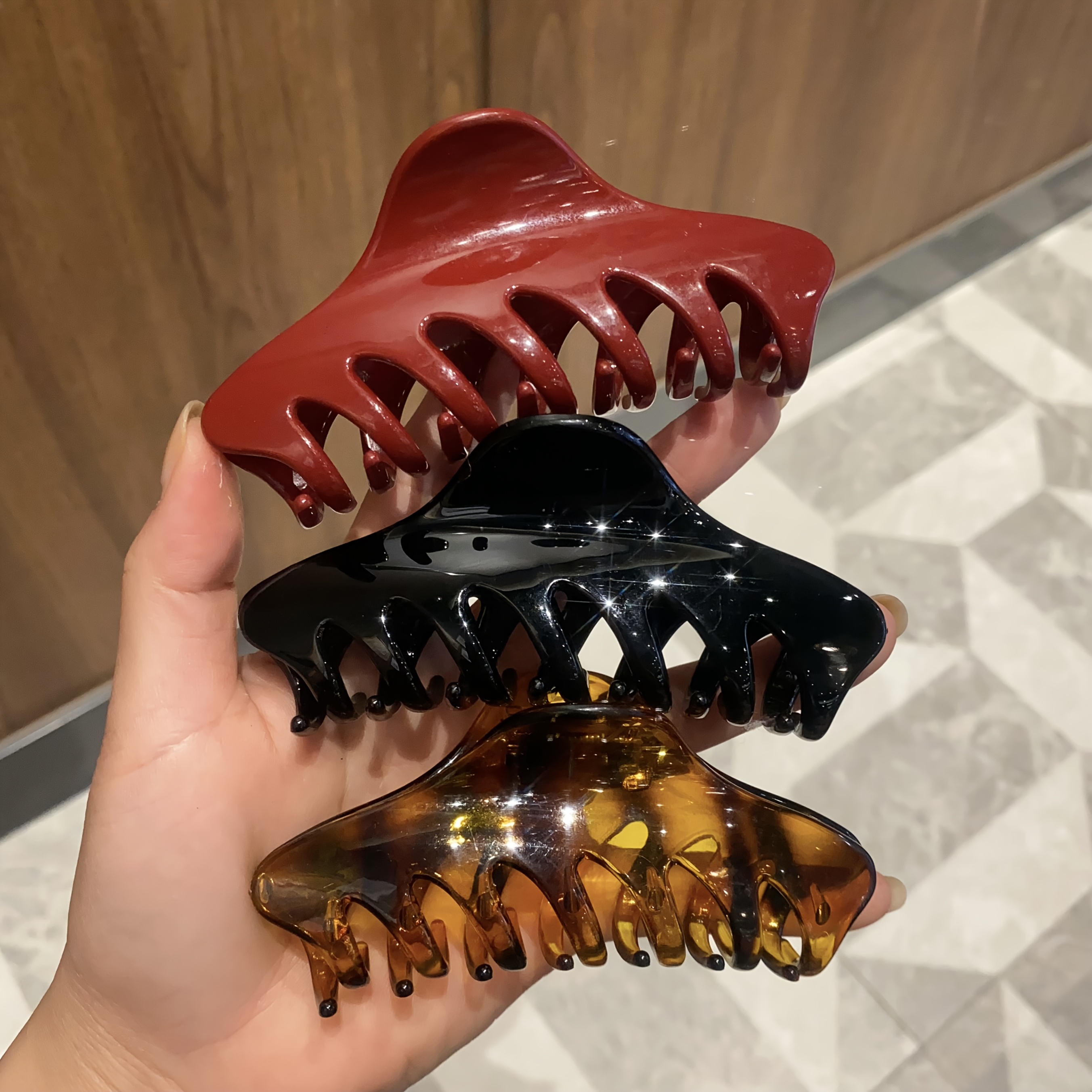 TEMU Lot de 3 grandes pinces à cheveux requin vintage de couleur unie, dents robustes antidérapantes pour cheveux épais, pour les chignons et queues