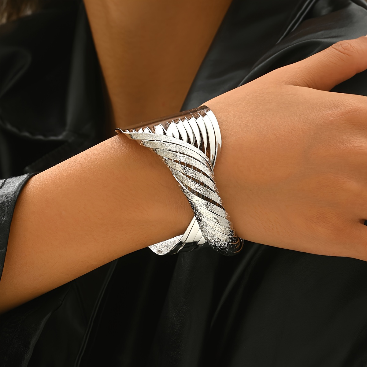 A Bold Twisted Line Design With A Matte Finish, This European And American Style Bangle Is Suitable For Daily Wear By Women.