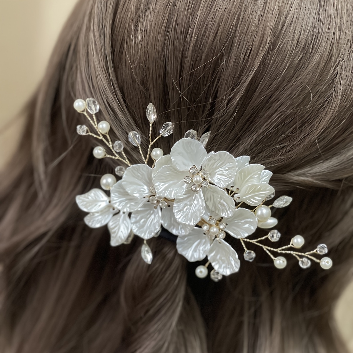 

Elegant Bridal Hair Accessory - Handcrafted White Shell & Headpiece For Weddings, European And American, Korean Style, Wedding Headpiece, White Shell, Artificial