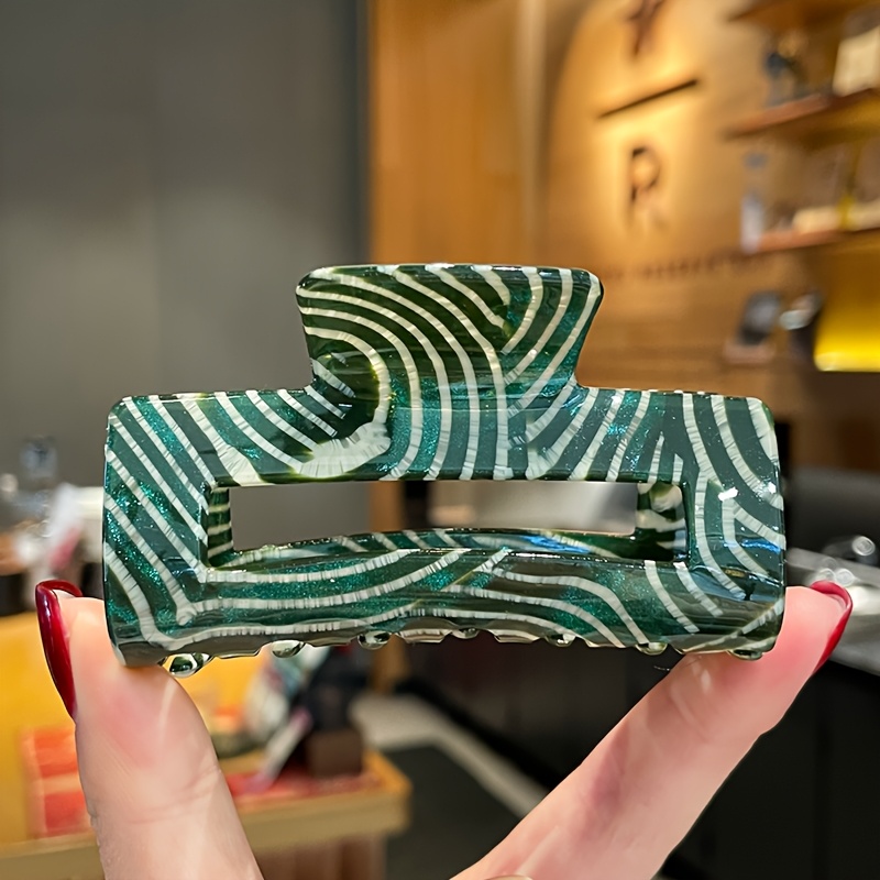 Image of 1pc European And -end Shell Style Hair Clip, Retro And Fashionable, Medium-sized Hair Clip, Back Of Hair Accessories, And Hair Accessories