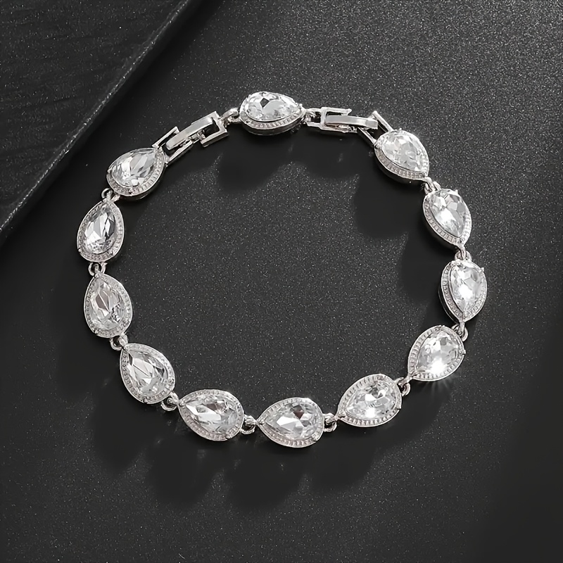 TEMU A Single Piece Of A Stylish And Synthetic Zirconia In A Water Drop Shape, Offered In Colors, Perfect For Gifting And Special Occasions