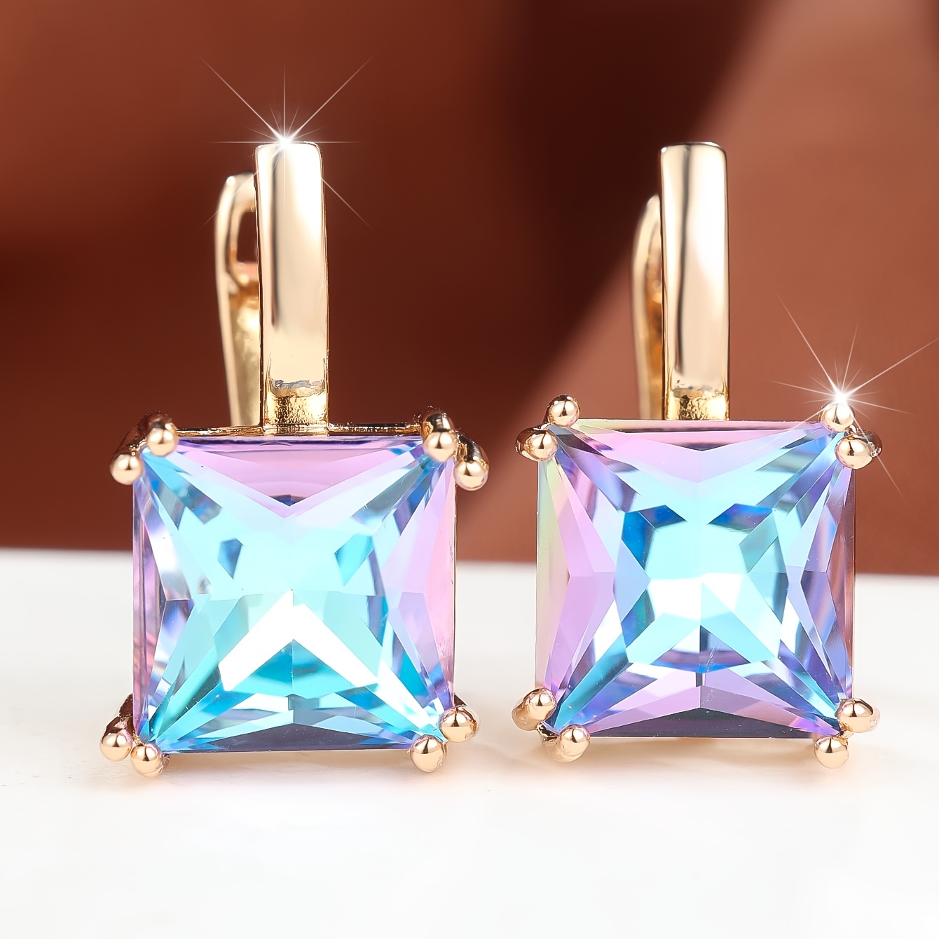 Women's Iridescent Cubic Zirconia Four-Claw Ear Clips, Statement