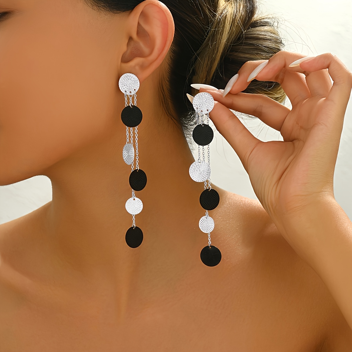 TEMU 1 Pair Of New Women's Earrings, Fashionable And Simple, With Large And Small Round Fingerprint-inspired Geometric Color- Tassel Drop Earrings,