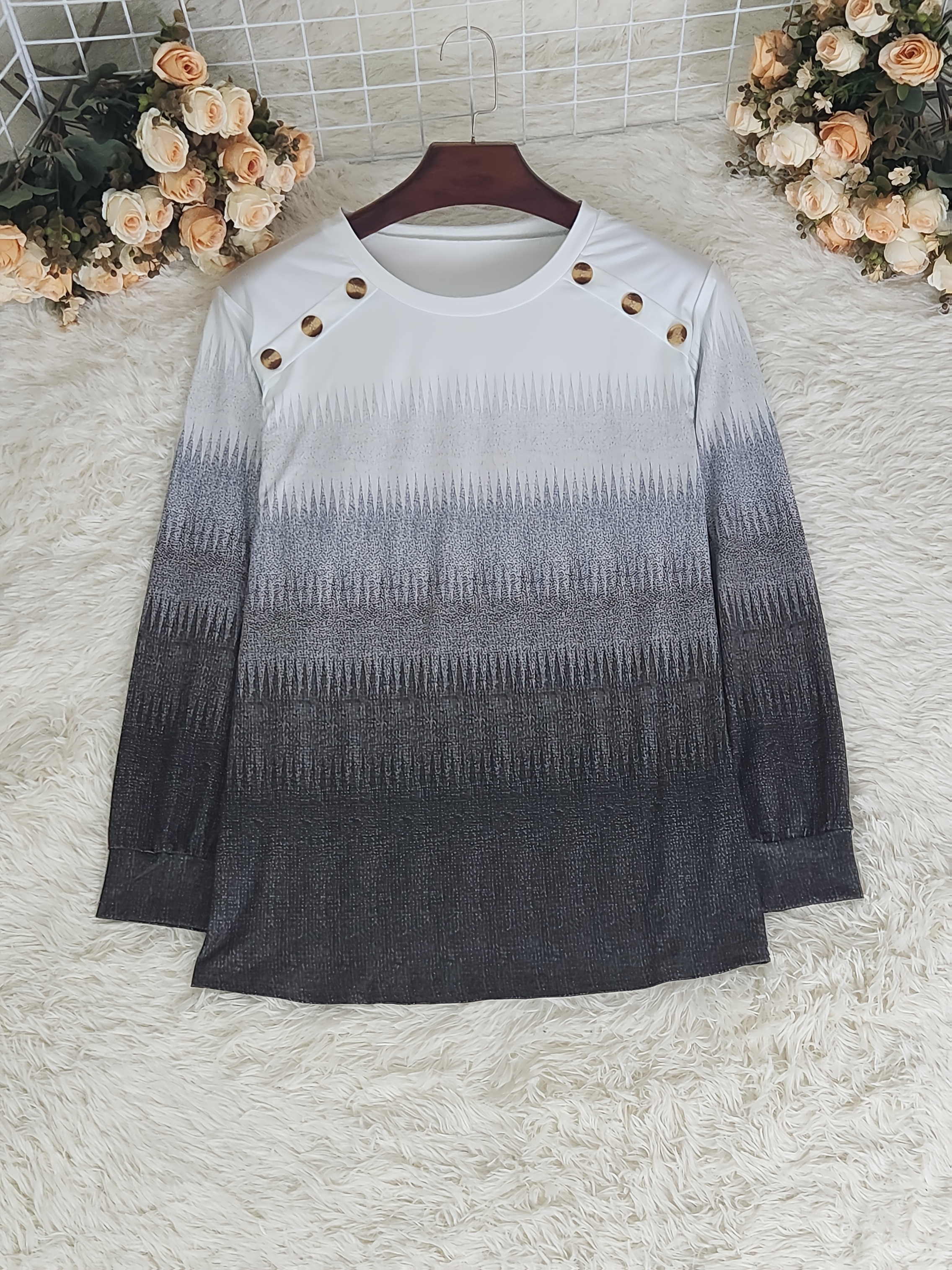 Elegant Geometric Gradient Sweater T-Shirt for Women, Polyester Knit Fabric, Long Sleeve, Round Neck