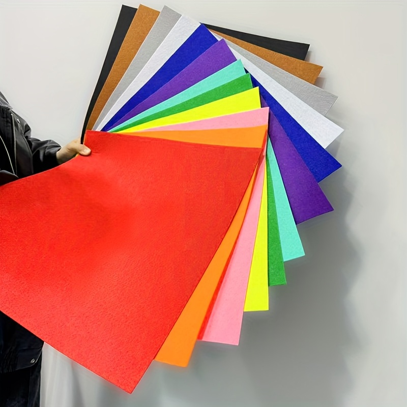 Non-woven clothing dividers